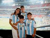 Antonela Roccuzzo y sus hijos.&nbsp;