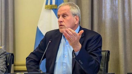 Destacó la entrega de compus y libros en escuelas.