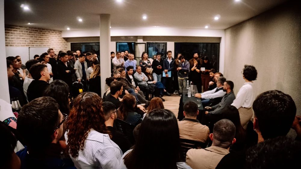 Referentes del ámbito universitario, social y político estuvieron en la apertura.