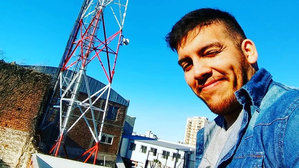 Bruno vive en Temperley, pero es parte de un programa que se emite desde Banfield.&nbsp;