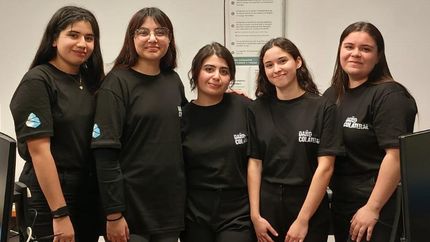 Las estudiantes de Lomas quieren concientizar sobre la ley de glaciares. Las estudiantes de Lomas quieren concientizar sobre la ley de glaciares.