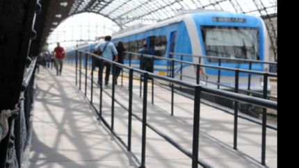 los trenes de las lineas roca, mitre y belgrano sur no funcionan por una amenaza de bomba