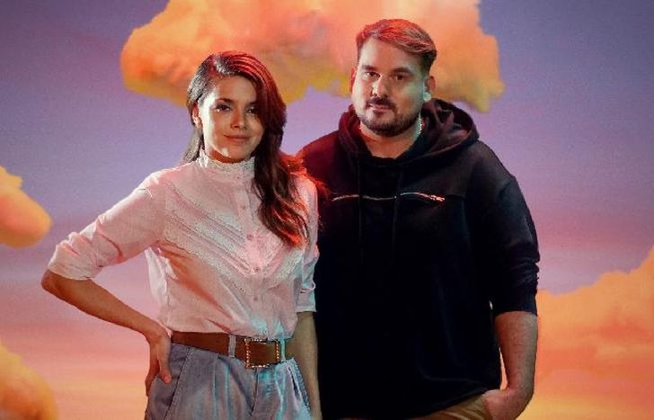 “ME GUSTA COLABORAR CON MUJERES FUERTES”, DICE.