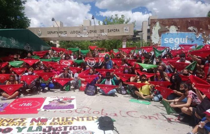 El pañuelazo que se realizó frente a Tribunales en la jornada.