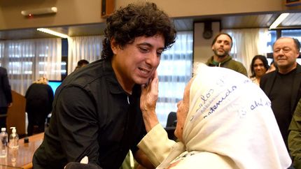 Diario La Unión | Marcos Bazán y Nora Cortiñas tras la sentencia absolutoria.