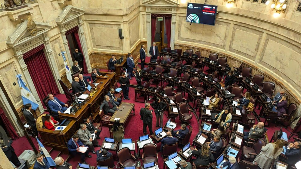 Se levantó la sesión en el Senado y Manuel Adorni no será interpelado este jueves. Se levantó la sesión en el Senado y Manuel Adorni no será interpelado este jueves.