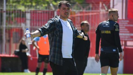Iturrería bancó a los jugadores. Iturrería bancó a los jugadores.