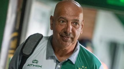 Miguel Hernández destacó a los juveniles de Banfield. Miguel Hernández destacó a los juveniles de Banfield.