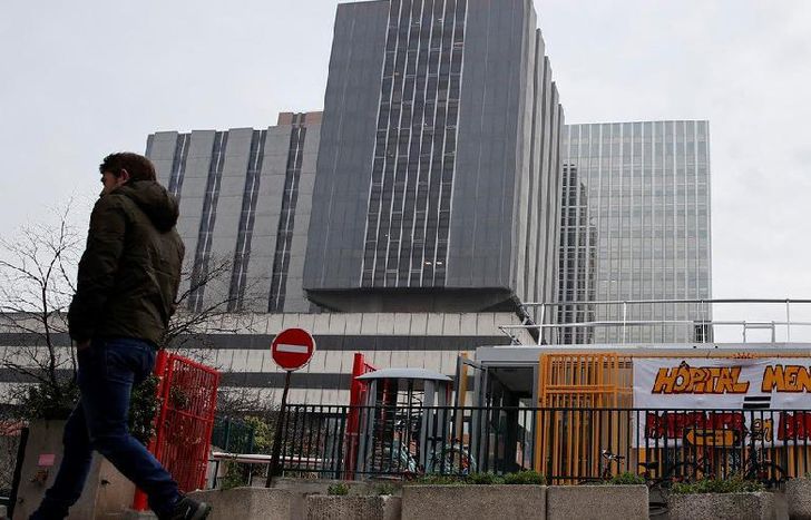 Se trata del primer fallecimiento fuera de Asia, donde ya hubo más de 1.500 casos fatales por la nueva epidemia.