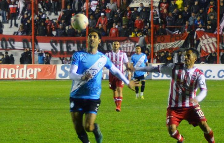 Talleres enfrentará a San Carlos en busca de las semifinales.