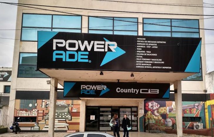 En el Country de Banfield quisieron cortar el suministro de luz.