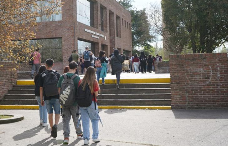 Una oportunidad para explorar opciones, recibir orientación e incluso escuchar charlas del sector empresarial.