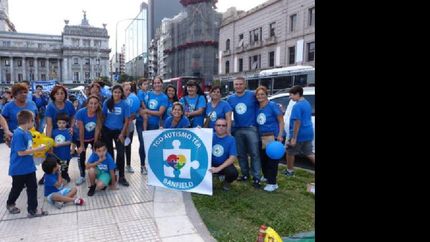 Los barriletes azules serán el símbolo de la lucha.