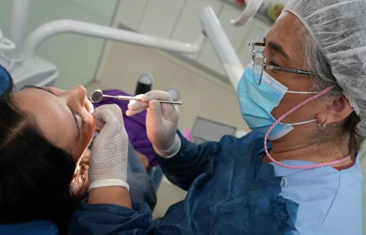 Los operativos de salud bucal son para vecinos de todas las edades.