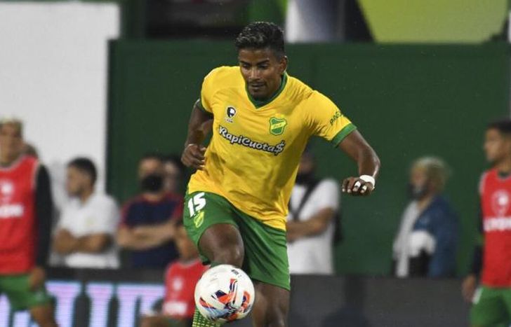 Raúl Loaiza llega al Granate proveniente de Defensa y Justicia.