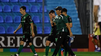 Pedro Troglio, en Banfield, vs. Real Pilar. Pedro Troglio, en Banfield, vs. Real Pilar.