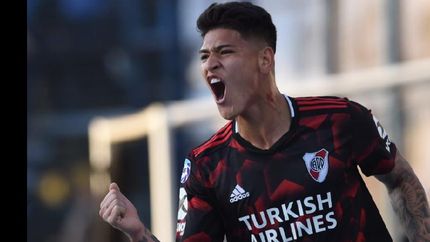 river pego justo y hundio mas a gimnasia