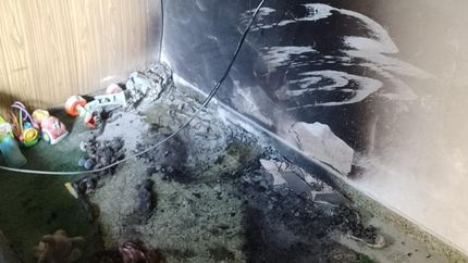 El incendio afectó una de las habitaciones de la casa.