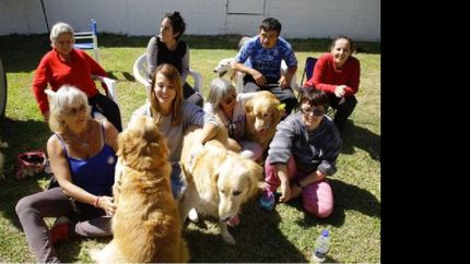 jesica cirio visito el espacio de terapia asistida con animales