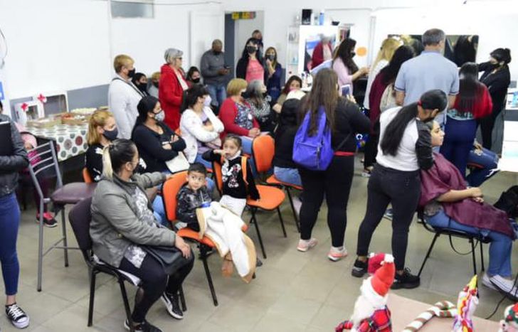 La sede está en la calle Claudio de Alas 2633, de Budge.