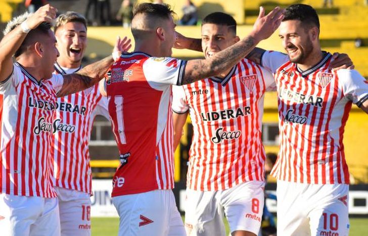 Quintana, autor del 2-0, seguiría en el once inicial.