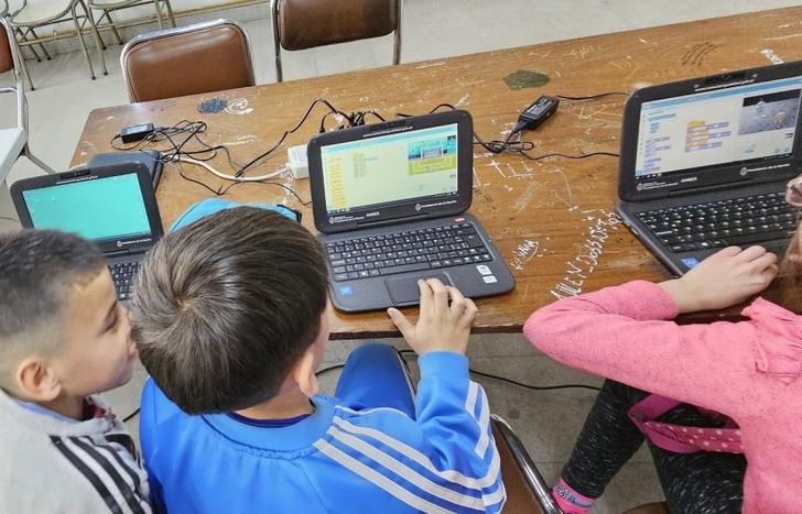 La propuesta se lleva a cabo en la Secundaria N°8 de San José.