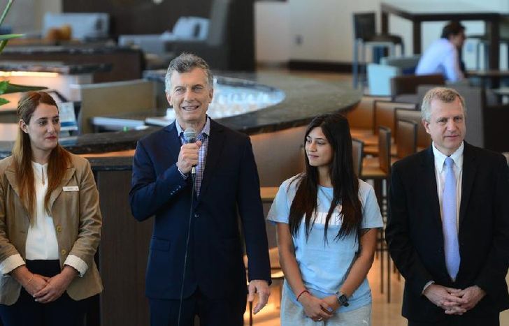 Macri participó de la inauguración de un hotel en Pilar y criticó a los trabajadores.