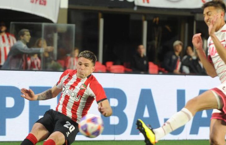 Castro y un intento ante el cierre de Aude.