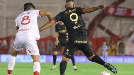 Huracán y Lanús jugaron un partido malo en el Ducó. Huracán y Lanús jugaron un partido malo en el Ducó.