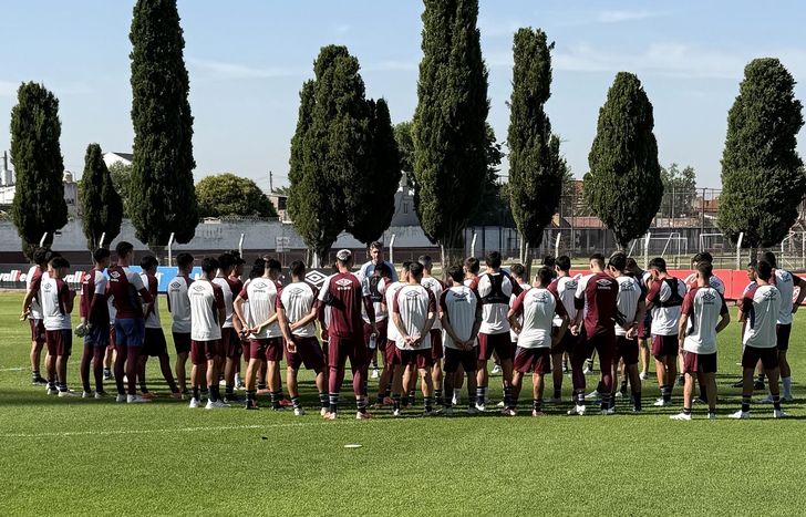 Lanús regresó a los entrenamientos en Cabrero y Guidi.