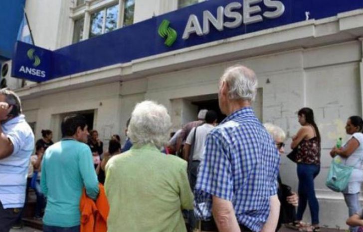 Las jubilaciones aumentarán en diciembre un 12,11%.