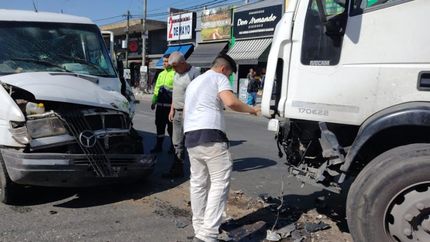 Los vehículos sufrieron importantes daños. Los vehículos sufrieron importantes daños.