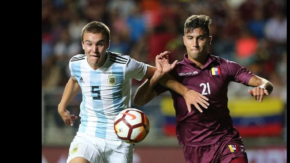 El mediocampista del Granate está disputando el Sudamericano Sub20 en Chile con la camiseta de la Selección Argentina.