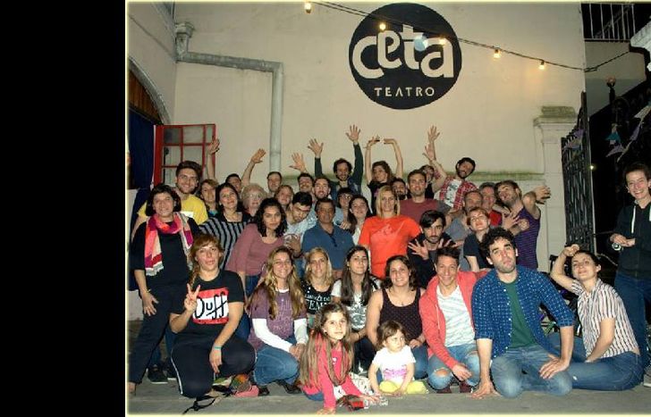 actores y amigos del ceta, le dicen adiós a la casona de alsina 963.