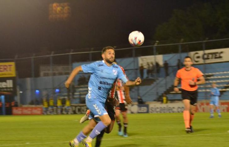 Allione, el mejor de Temperley.