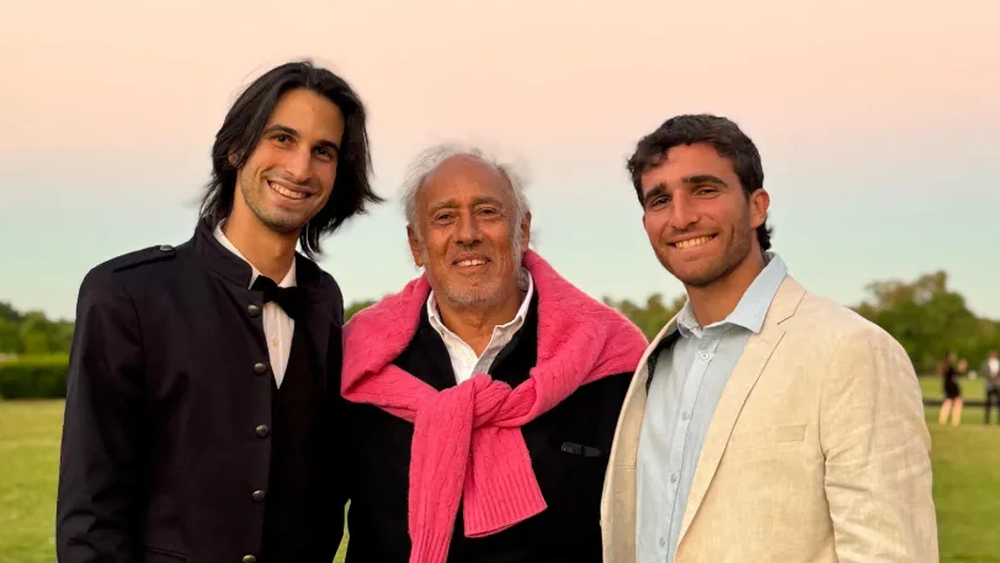 Gustavo Yankelevich y sus nietos.&nbsp;