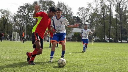 LFC, de Temperley, goleó a Municipalidad de Ituzaingó en el debut de la temporada.