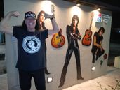 Dave Evnas en la Plaza Roberto Sánchez. Dave Evnas en la Plaza Roberto Sánchez.