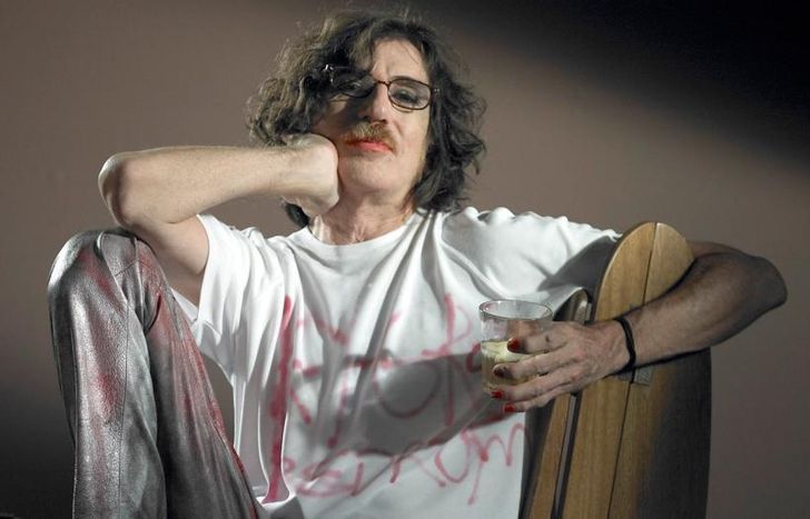 Charly no para.