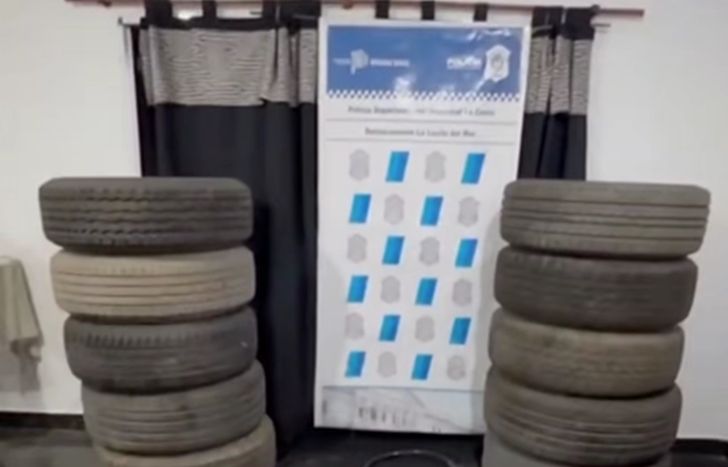 Ruedas incautadas a los delincuentes.