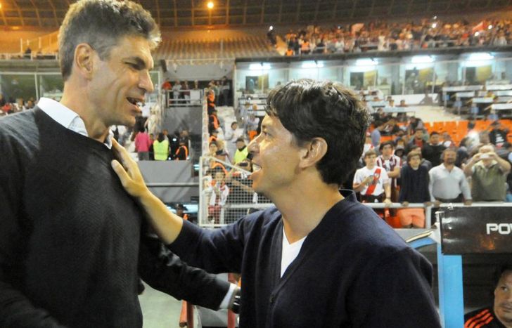 Pellegrino y Gallardo con un pasado en común, ahora enfrentados como entrenadores de Lanús y de River.