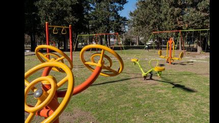 pensando en la vuelta: arreglan los juegos aerobicos y las canchas del parque de lomas