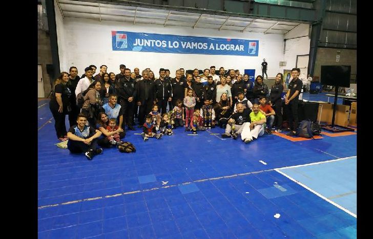 el torneo se organizó por categorías basadas en la edad, sexo y cinturón.