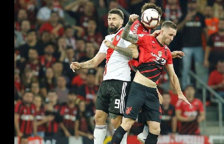 Pratto será la carta de gol del Millonario en la revancha.