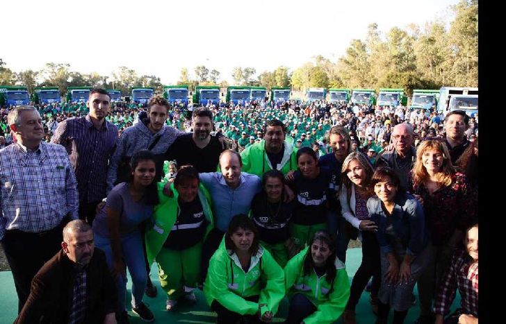 el parque de lomas tuvo una gran concurrencia de vecinos.