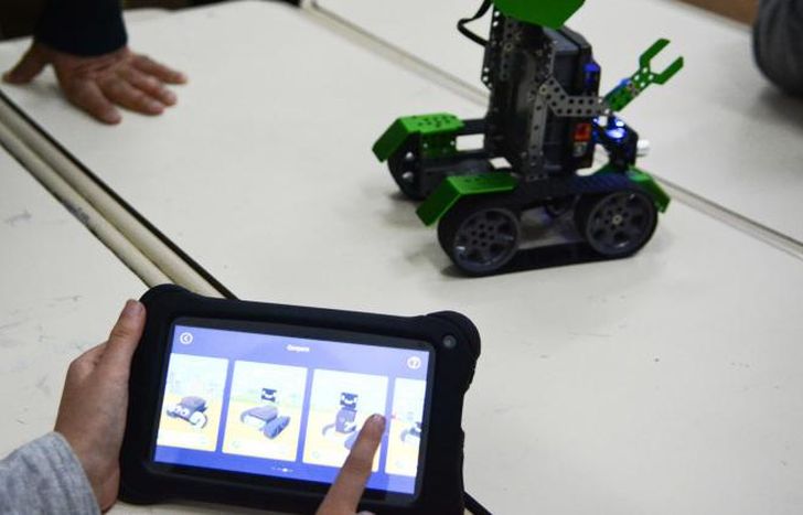 Las tablets se utilizan para ejecutar el programa.