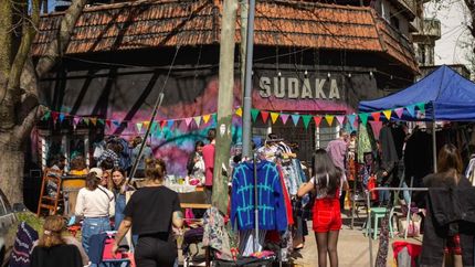 La Feria Sudaka, en plena calle.