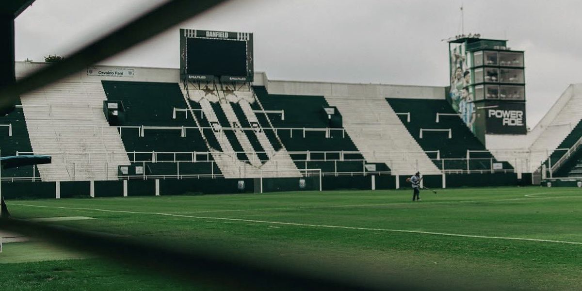 Banfield atraviesa una grave crisis económica y financiera.