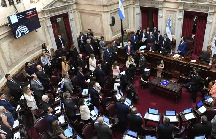 Unión por la Patria asegura que no se cumple la ley al no convocar a una sesión en el Senado para tratar el DNU de Javier Milei.