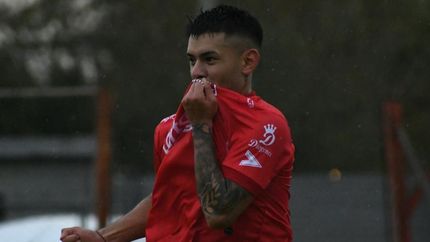Festejo de gol ante Acassuso.